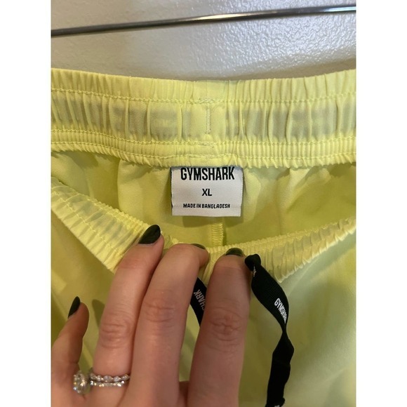 Gymshark Neon Yellow Men's Shorts Size XL - Picture 6 of 6